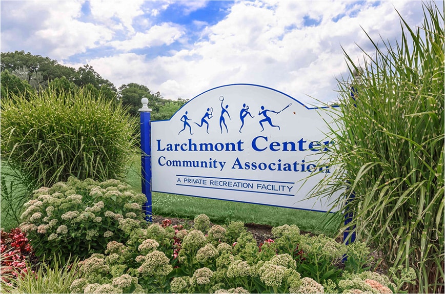 sign for larchmont center